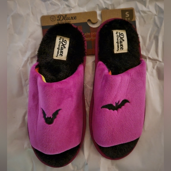 Limited Edition Deluxe By Dearfoams Halloween Slippers with Bats New - Picture 4 of 5